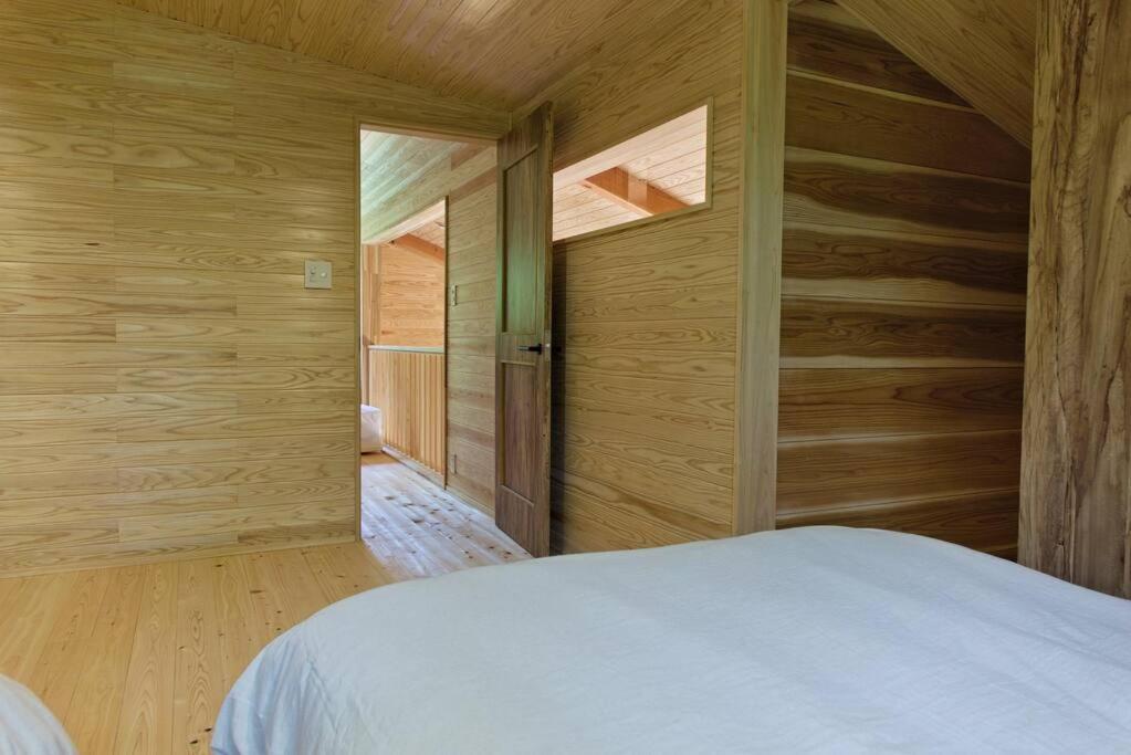 Hinoki No Ie - Cottage With Natural Hot Spring In A Cypress Bathtub Shika Exteriér fotografie