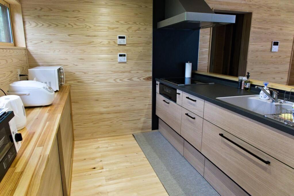 Hinoki No Ie - Cottage With Natural Hot Spring In A Cypress Bathtub Shika Exteriér fotografie