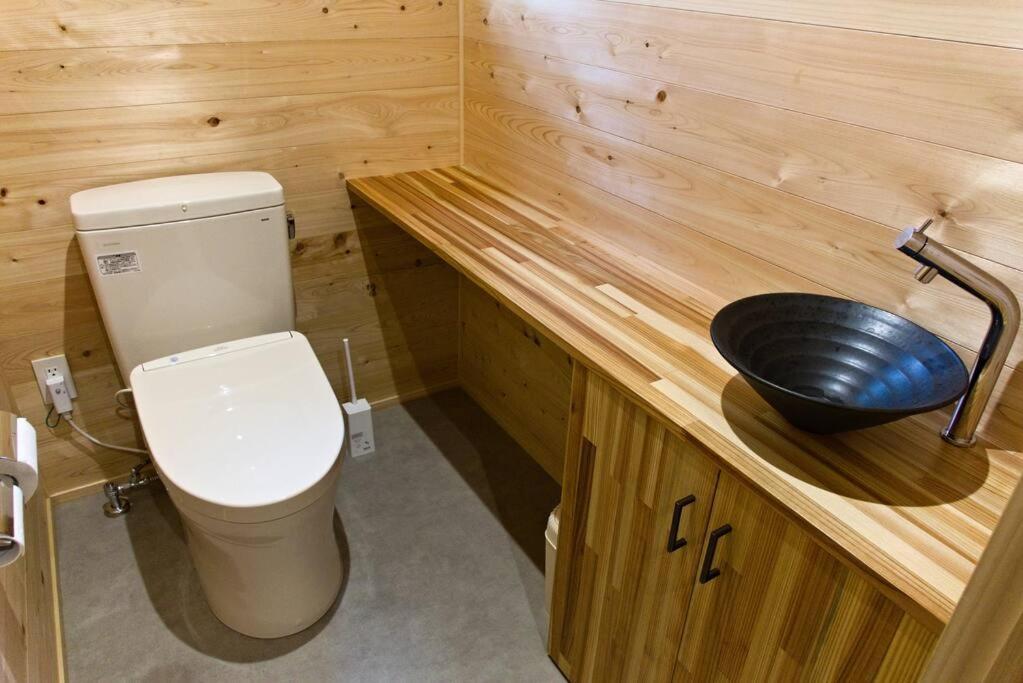 Hinoki No Ie - Cottage With Natural Hot Spring In A Cypress Bathtub Shika Exteriér fotografie